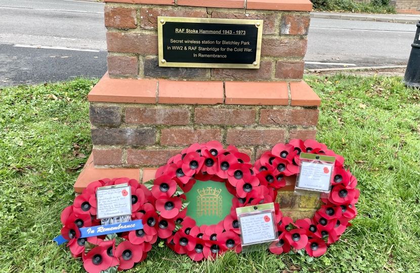 Greg unveils new memorial remembering RAF Stoke Hammond