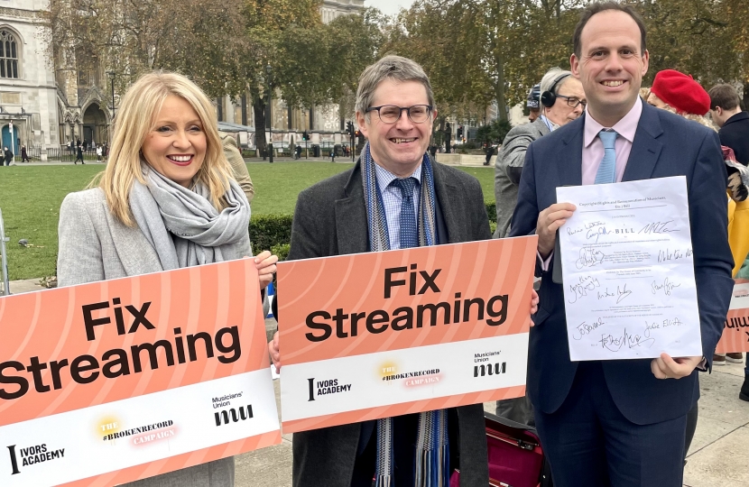 Greg backs Bill to Fix Streaming