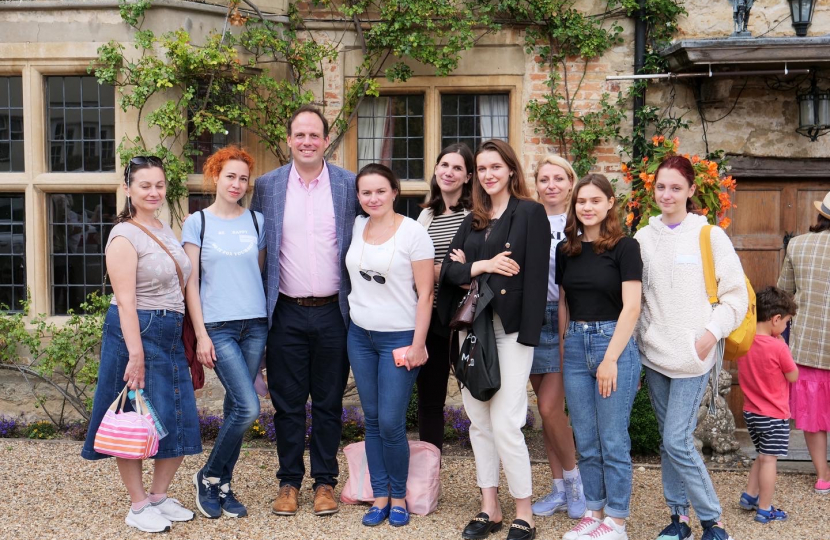 Greg meets Ukranian families living in the constituency