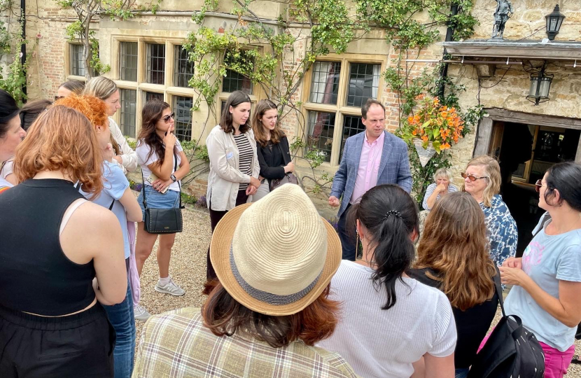 Greg meets Ukranian families living in the constituency