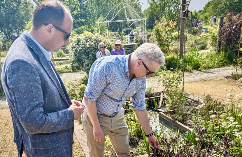 Greg visits Lindengate open gardens