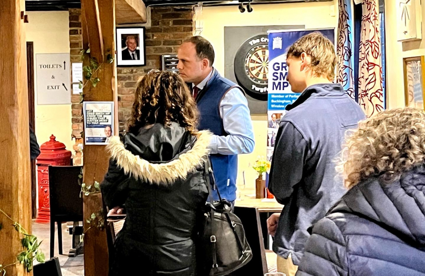 Greg holds "Pint of View" surgery in Twyford