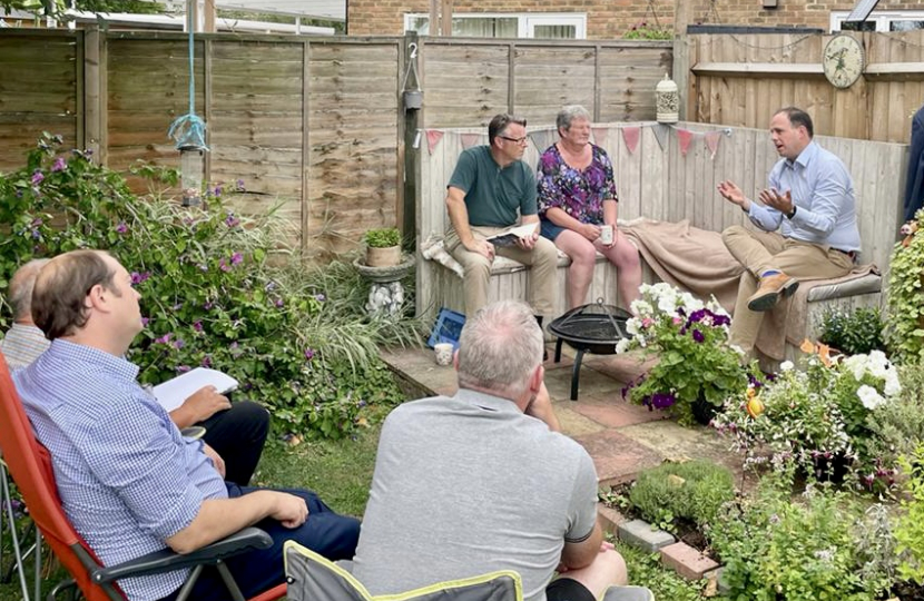 Greg with Springhill Road and Park Road residents.