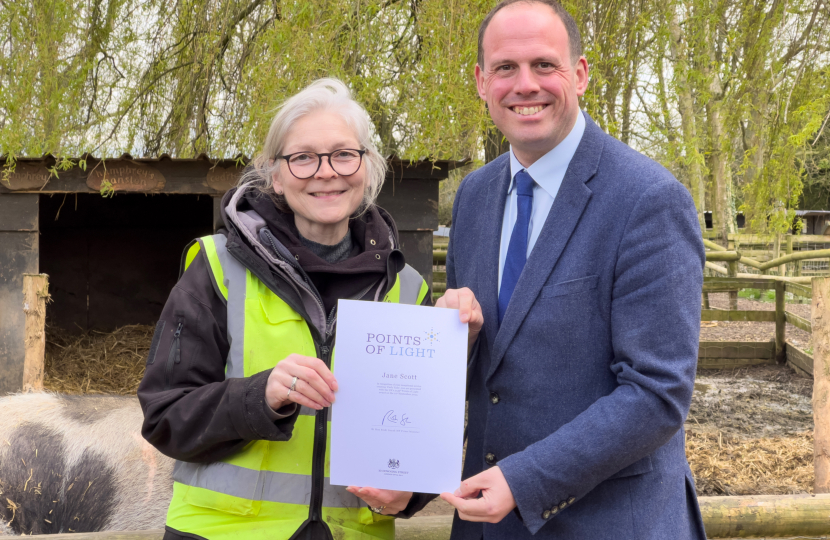 Greg presents Jane Scott at Curly Tails with Points of Light Certificate