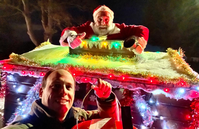 Greg joins Bernie the Bus Santa Run in Waddesdon