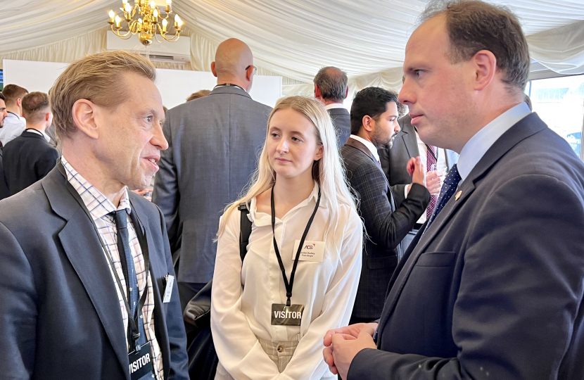 Greg welcomes local apprentice to Parliament