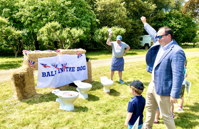 Greg formally opens Nether Winchendon Fete 2023