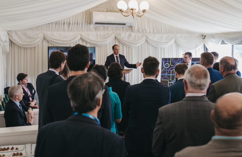 Greg hosts Chiltern Railways in Parliament for launch of ‘Right Route’ to 2030 vision 