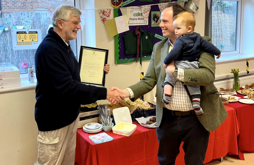 Greg thanks Covid vaccination centre volunteers in Haddenham