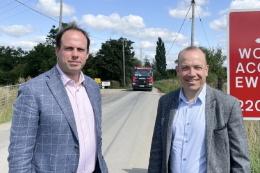 Greg Smith MP with the Rail Minister at Verney Junction.