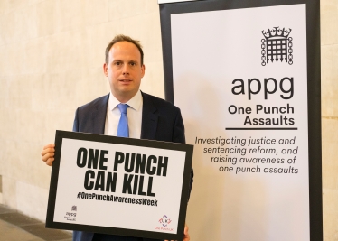 Greg Smith MP Supports Campaign to End One Punch Assaults