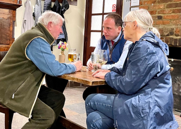 Greg holds "Pint of View" surgery in Twyford