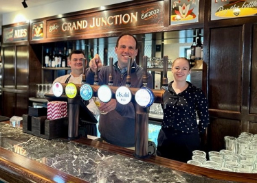 Greg visits newest Buckingham hospitality business The Grand Junction