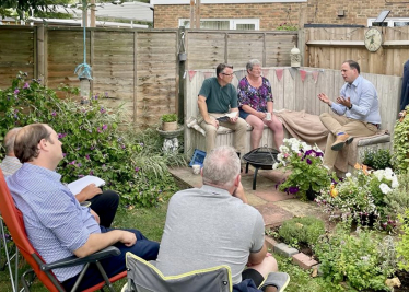 Greg with Springhill Road and Park Road residents.