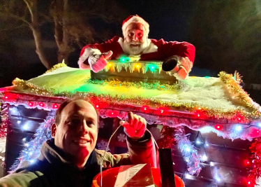 Greg joins Bernie the Bus Santa Run in Waddesdon