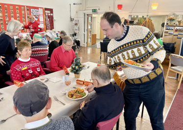 Greg volunteers at Princes Centre Christmas Lunch