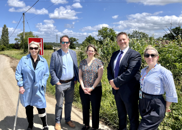 Greg shows new East West Rail CEO the damage to local roads