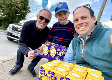 Greg helps deliver Easter Eggs to Steeple Claydon children