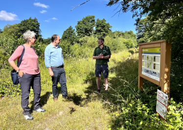 Greg meets with BBOWT at Finemere Wood