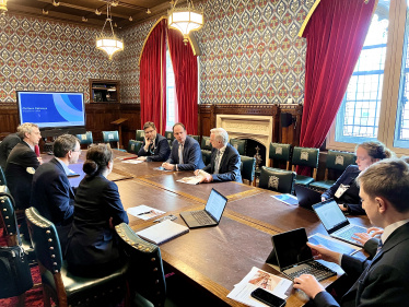 Greg hosts Parliamentary roundtable with Chiltern Railways