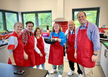 Greg sees Princes Centre cooking skills class first hand