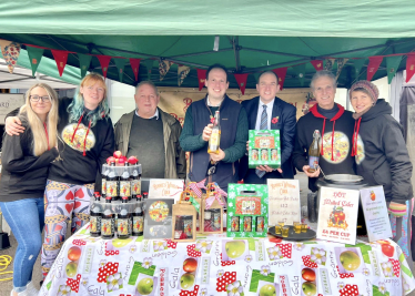 Greg with Cllrs Goss and Chilver with the Rennie's Winslow Cider team.